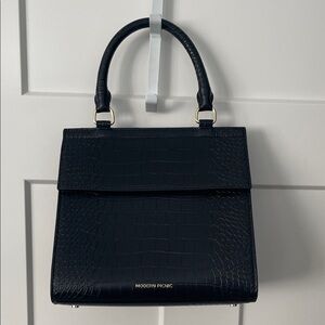 Modern Picnic Black Croc-Embossed Lunch Box